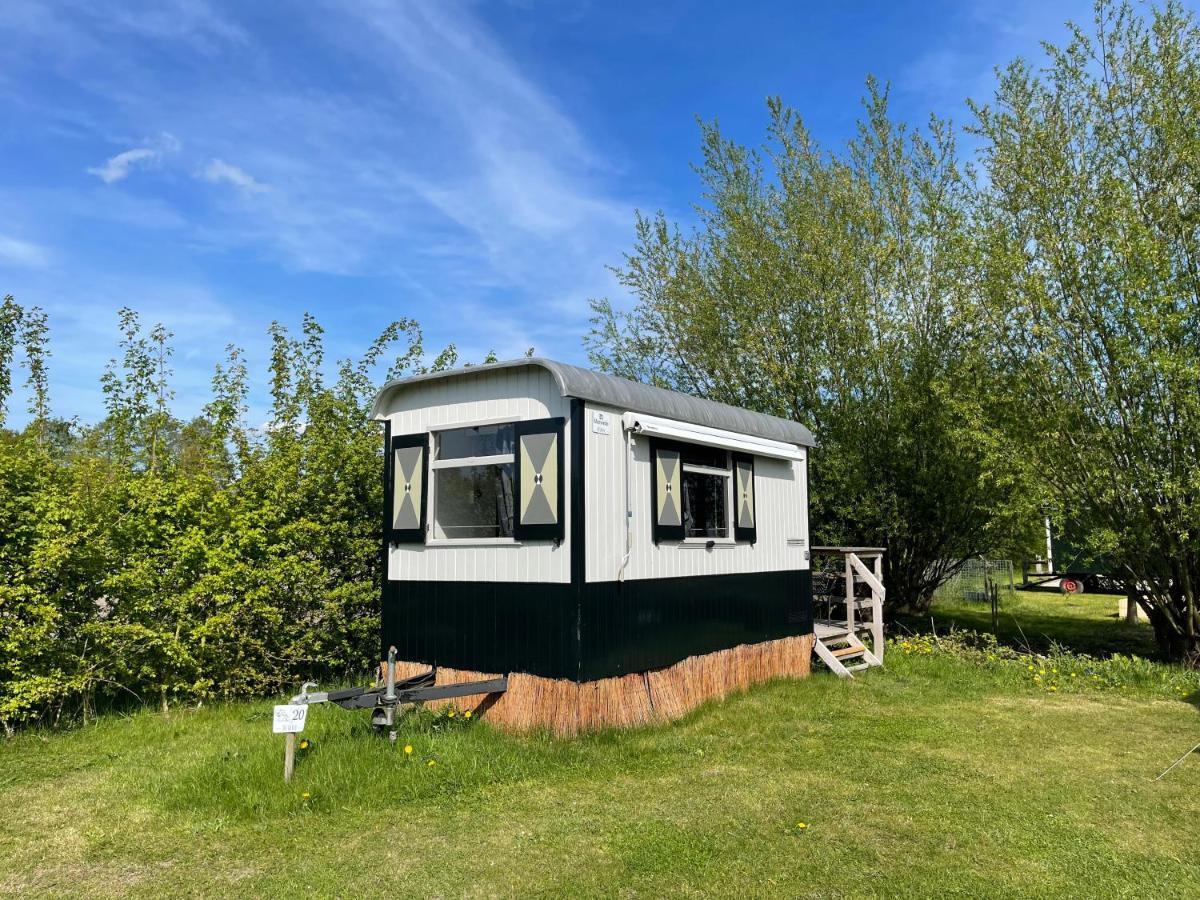 De La Rue Pipowagens Campsite Sleeuwijk